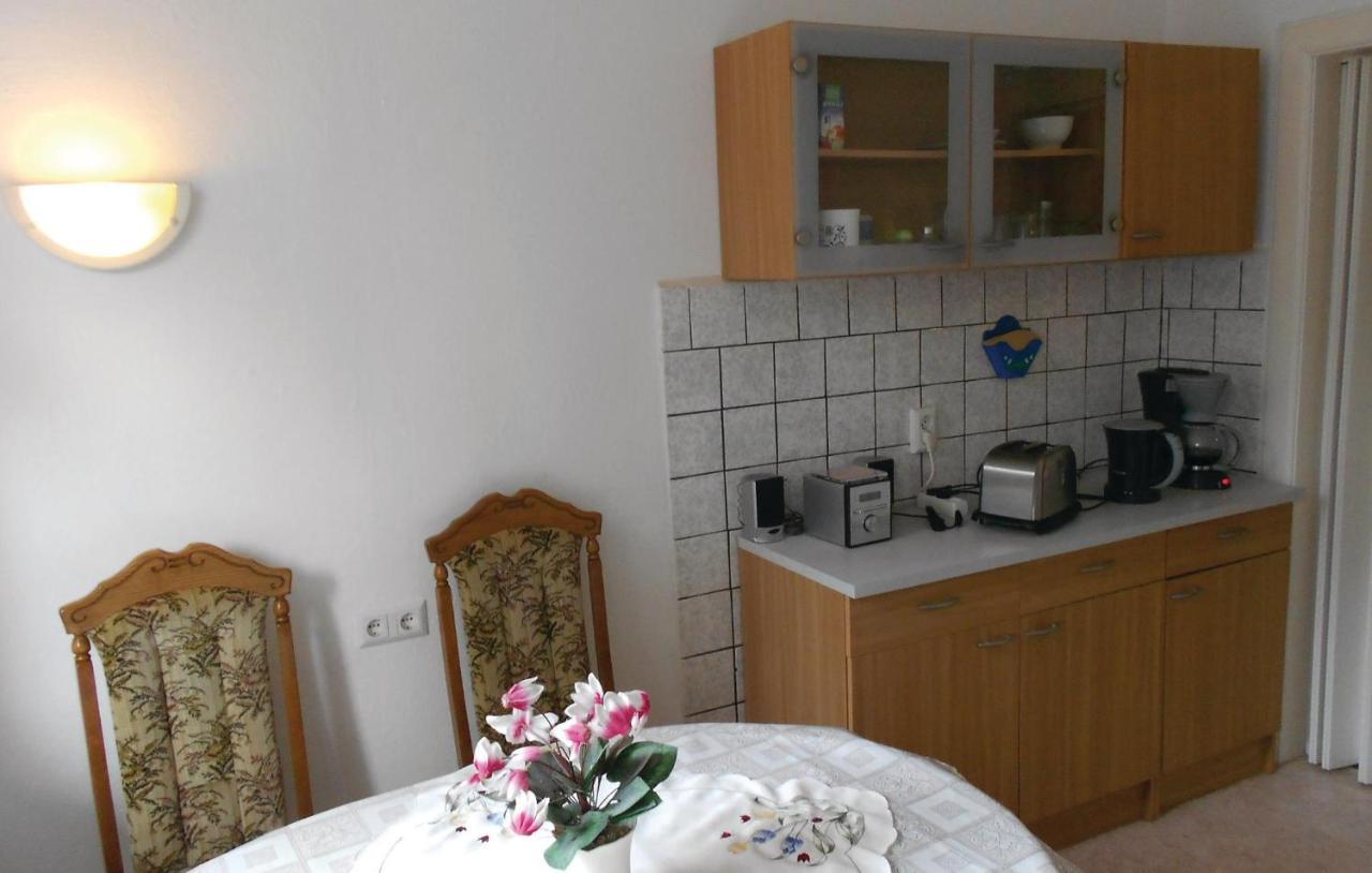 Lovely Apartment In Waren-Mueritz With Kitchen Waren  Eksteriør billede